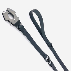 Correa de perro recubierta de PVC, accesorio táctico resistente al agua con conector de rodamiento de carga de liberación rápida - Product Image 2