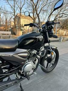 Motocicleta Yamaha Sky Blade de 125cc a Gasolina - Eficiente en Consumo de Combustible, Duradera y una Buena Inversión - Product Image 2