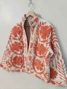 Veste en velours Suzani, veste Suzani brodée à la main, veste Suzani bohème pour femmes, cadeaux pour elle, nouveau motif - Product Image 5