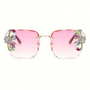 Lunettes de soleil carrées sans monture en strass de luxe tendance 2021, lunettes de soleil en diamant pour femmes - Product Image 1