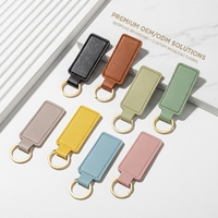 Porte-clés en cuir PU, pendentif carré en cuir tendance, porte-clés pour hommes et femmes, cadeau promotionnel, personnalisation