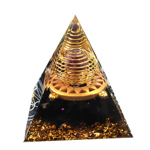 Pirámide de Cristal Kogiya, Artesanía de Resina, Decoración para el Hogar, Adorno de Escritorio, Colección de Regalos - Product Image 5