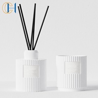 C & H Private Label Pot à bougie en céramique de style nordique Récipient pour diffuseur de roseaux avec bâtonnets de rotin noir