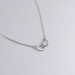 Collana con Ciondolo a Doppio Cuore Intrecciato in Acciaio Inossidabile per Donne, Vendita Calda - Product Image 4