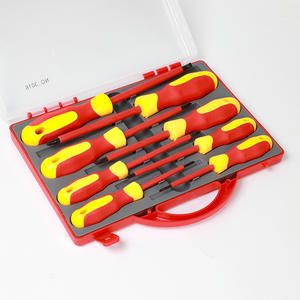 Jeu de tournevis isolés haute tension 8-en-1 rouges, embouts Phillips et plats, magnétiques puissants, formes irrégulières, outil durable - Product Image 1