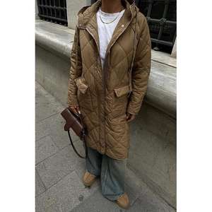 Abrigo Largo Acolchado Sobe con Capucha, Manga Larga, Fibra de Poliéster, Abrigo Casual para Mujer que Mantiene el Calor, Color Camel - Product Image 3