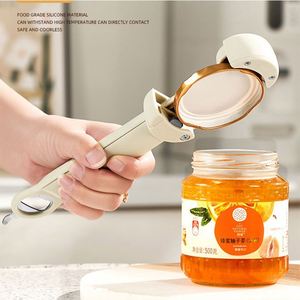 Abridor de Botellas Magnético Multifuncional Giratorio con Tapa de Rosca - Product Image 2