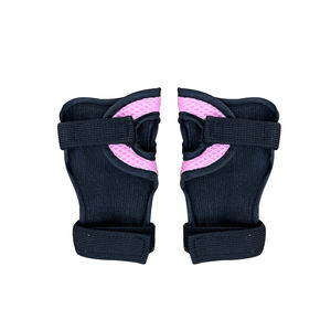 مجموعة واقيات الركبة والكوع والمعصم للأطفال والكبار، قابلة للتعديل، مصنوعة من مادة PE/EVA، متوفرة باللون الأسود/الأزرق/الوردي - Product Image 4