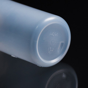 Botella de Spray de Plástico O'Kayme Cilíndrica de 48.8g para Regar Suculentas y Flores - Product Image 2