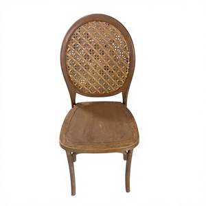 Nouvelle Chaise Louis Empilable Moderne en Plastique Durable, Design Français, Dossier Solide, Effet Bois, Idéale pour Mariages, Usage Commercial, Salons et Appartements - Product Image 1