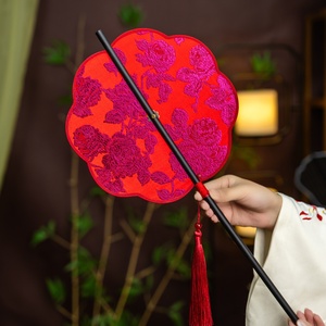 Éventail chinois classique, éventail rétractable, éventail vintage en brocart pour mariage, cadeau de demoiselle d'honneur, décoration intérieure - Product Image 6