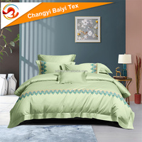 Parure de lit de luxe en polyester teint uni 4 pièces, housse de couette double brossée, ensemble de literie de luxe, draps