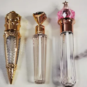 Luxury Lip Oil Bottle Plastic Unique Cosmetic Container Custom Gold Diamonds Crown Shape Lip Gloss Tube