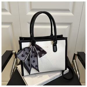 Sac à bandoulière pour <span class=keywords><strong>femme</strong></span> 2026 – Tendance, en PU, imperméable, avec fermeture éclair et rabat, durable, portable, décontracté, idéal pour l'été - Product Image 4