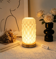 Lampe de table créative à brancher de style nordique, décoration de chevet, lumière de nuit confortable, USB, trois couleurs, tactile, minimaliste
