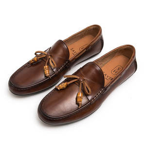 Chaussures Oxford pour hommes en cuir véritable, faites à la main, de haute qualité, à bout carré, pour les mariages italiens formels, adaptées aux hommes. - Product Image 1