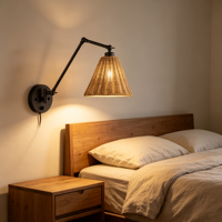Applique murale en rotin à bras articulé, lampe murale réglable en métal noir avec abat-jour en rotin pour chambre à coucher, hôtel, éclairage de lecture