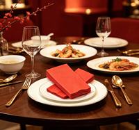 Serviettes de table jetables en papier Airlaid rouge vif, style sac, avec logo personnalisé, pliées en 8, pour cocktails, fêtes, événements, cafés et bars