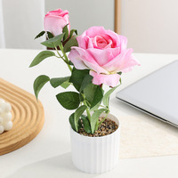 Zwei-Rosen-Kunststoff-Bonsai-Tischdekoration für Büro, Hotel, Neujahr, Halloween – Perfekte Kunstblume