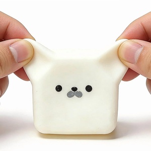 Nouveau produit : Jouet anti-stress en forme de boulette à presser pour adultes, pour le bureau, à récupération lente, en caoutchouc souple, avec logo personnalisé - Product Image 3