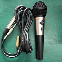 Microphone filaire dynamique Voxfull M220 avec réglage métallique, écho, câble et adaptateur