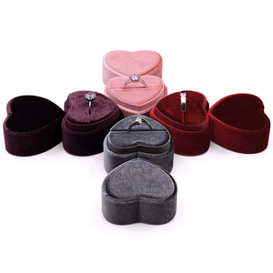 Manufacturer Wholesale Exquisite High-end Mini Velvet <b>Ring</b> <b>Box</b> Creative Jewelry <b>Box</b> Plush Jewelry Packaging <b>Box</b> - Product Image 3