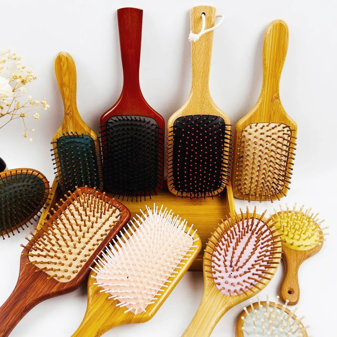 Kadınlar için OEM profesyonel 100% doğal bambu ahşap saç fırçaları tarak