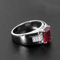 Bague en argent 925 plaqué rhodium sertie de rubis taille coussin pour homme - Cadeau de luxe pour les fêtes et le quotidien