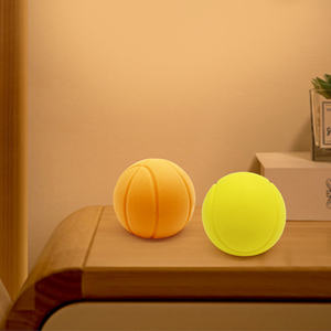 Veilleuse LED rechargeable portable moderne en silicone souple pour enfants boule d'éclairage cadeau pour garçon pour le salon interrupteur production d'énergie - Product Image 5