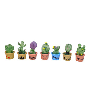 Miniatures de plantes succulentes et cactus en pot, en résine plastique, pour décoration de voiture, figurines de bureau, ornements DIY - Product Image 1