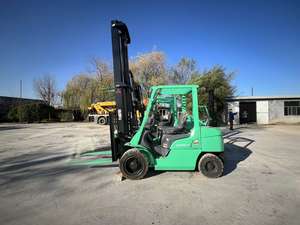 Offre spéciale Mini chariot élévateur diesel Mitsubishi FD40 d'occasion Transpalette automatique en parfait état de fonctionnement de 4 tonnes Original du Japon - Product Image 2