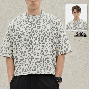 Camiseta Personalizada de Algodón Grueso de 240 g/m² con Estampado de Leopardo, Hombros Caídos, Corte Cuadrado, Holgada, Estilo Vintage 6850 para Hombre - Product Image 1