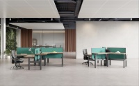 Bureau debout électrique 4 places, poste de travail motorisé à hauteur réglable, mobilier de bureau modulaire en cellule individuelle