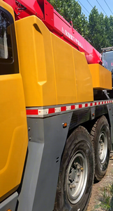 Grue sur camion d'occasion STC3000C8-8 de 300 tonnes pour la construction de viaducs autoroutiers, flèche à 8 segments de 90 m, contrepoids complet de 73,5 tonnes - Product Image 4