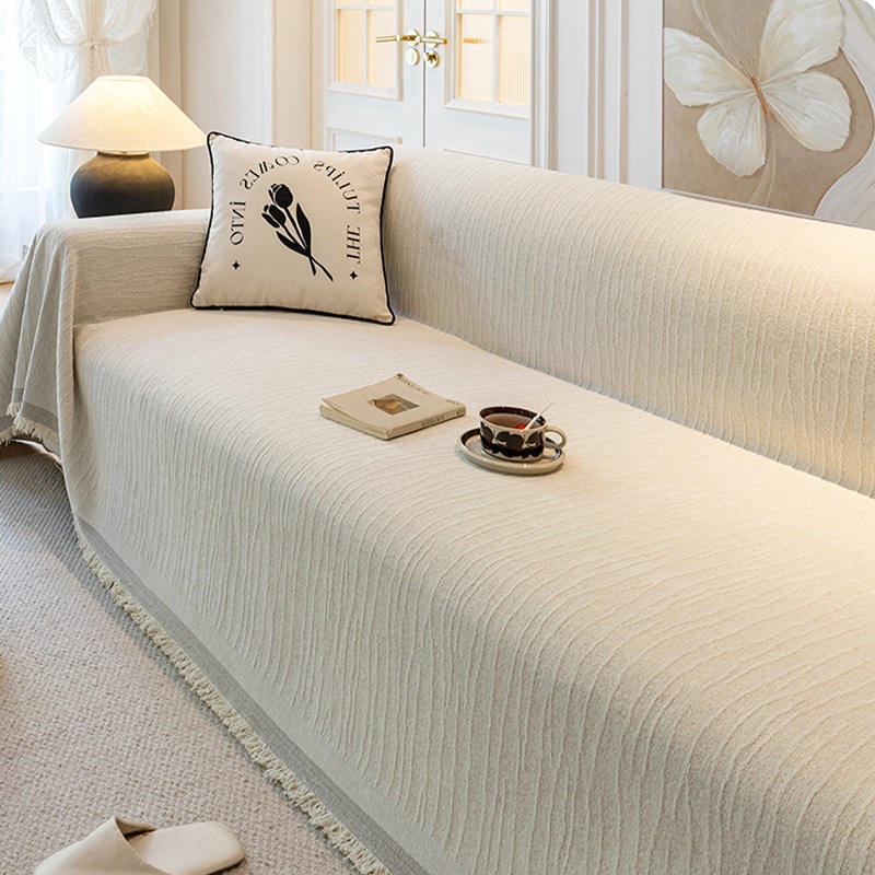 ชุดราตรีสีครีมขาว