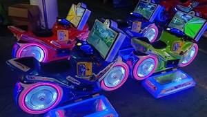 Machine de jeu d'arcade 3D de simulation de moto à monnayeur pour enfants - Product Image 5