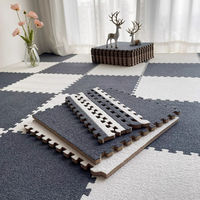 Nouveauté, best-seller, tapis de bain en peluche puzzle 30*30cm, 2cm d'épaisseur, facile à nettoyer, briques de sol en peluche à emboîter, jouet doux à faire soi-même