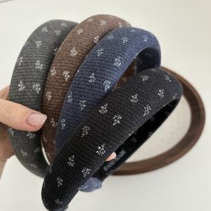 عصابة رأس أنيقة على الطراز الكوري بتصميم زهري من مواد مختلطة للنساء، إكسسوار شعر يومي لرفع أعلى جزء من الرأس - Product Image 4