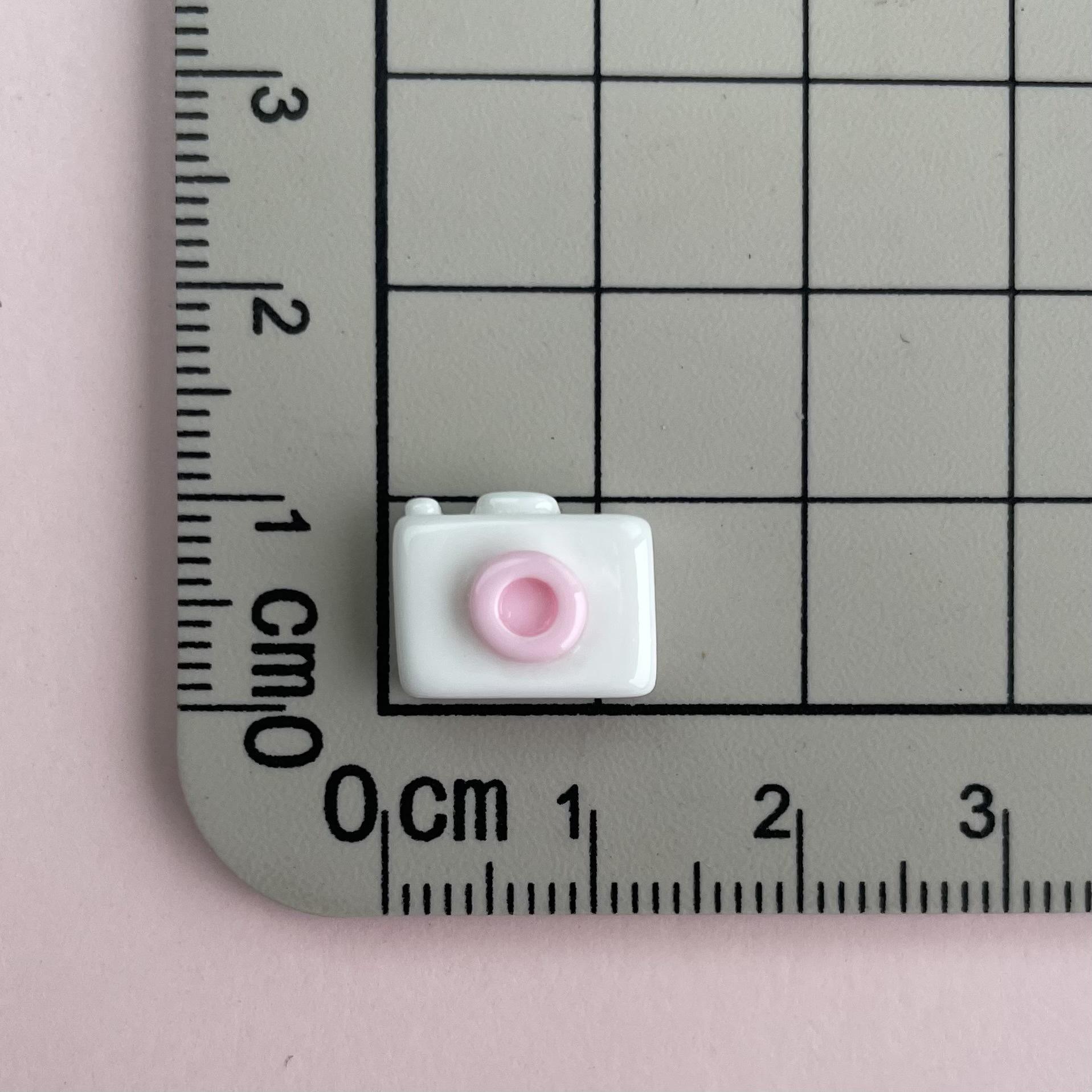 1*white camera small