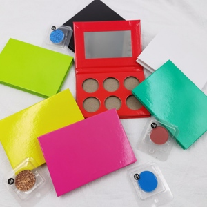 <span class=keywords><strong>Palette</strong></span> <span class=keywords><strong>di</strong></span> Ombretti <span class=keywords><strong>Verde</strong></span> ad Alta Pigmentazione 15 Colori Etichetta Privata Fai-da-Te Cruelty Free <span class=keywords><strong>Palette</strong></span> <span class=keywords><strong>di</strong></span> Ombretti Nude - Product Image 5