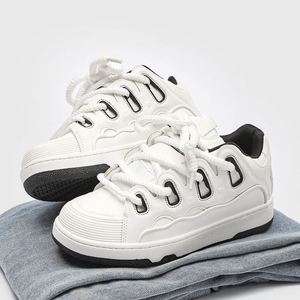Nouveaux mocassins de style américain avec contraste de couleurs tendance, semelle épaisse et style académique pour un usage décontracté. - Product Image 1