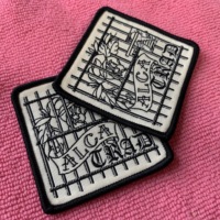 Écusson tissé avec texte et logo de haute qualité du fabricant personnalisé avec bordure Merrow, insignes tissés de conception privée pour chapeaux