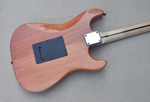 Chitarra elettrica Flyoung per mancini a prezzo conveniente con impiallacciatura in acero burl - Product Image 6