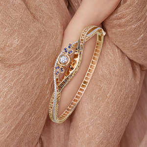 Bracelet de luxe en or et diamant pour femmes, design floral en saphir, bijoux fins, cadeau élégant pour anniversaire de mariage - Product Image 5