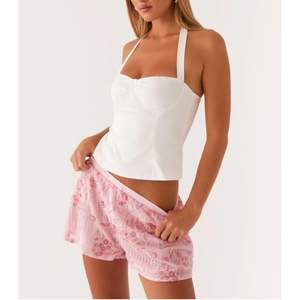Conjunto de Top Corto con Lentejuelas y Pantalones Cortos para Mujer, Estilo Sexy para Club, Y2K, Cuello Halter, Cintura Natural, Personalizado 2026 - Product Image 1