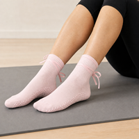 Sangles personnalisées pour nœuds, chaussettes de yoga et de pilates premium à faible MOQ, chaussettes de studio antidérapantes pour femmes