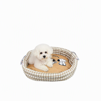 Lit pour animaux de compagnie en mousse à mémoire de forme, style Ins, motif dessin animé, semi-fermé, ovale, pour chien et chat, coussin doux, toutes saisons, en boîte