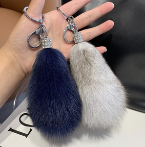 Porte-clés <span class=keywords><strong>en</strong></span> <span class=keywords><strong>fourrure</strong></span> de renard véritable de haute qualité, grand <span class=keywords><strong>pompon</strong></span>, pendentif de sac, porte-clés pour femme, porte-clés <span class=keywords><strong>en</strong></span> <span class=keywords><strong>fourrure</strong></span> moelleuse, cadeaux pour filles - Product Image 2