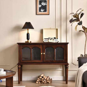 Credenza Tradizionale Americana in Legno Massello, Colore Noce Nero con Finiture Perlinate e Pannelli in <span class=keywords><strong>Vetro</strong></span> Scanalato - Product Image 5