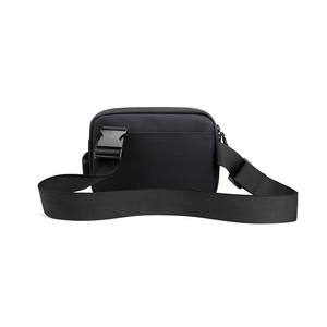 Nouvelle mode fonctionnelle deux tons couleurs en <span class=keywords><strong>cuir</strong></span> Pu sac de triche hommes modernes sac de taille de haute qualité sac banane avec port usb - Product Image 6